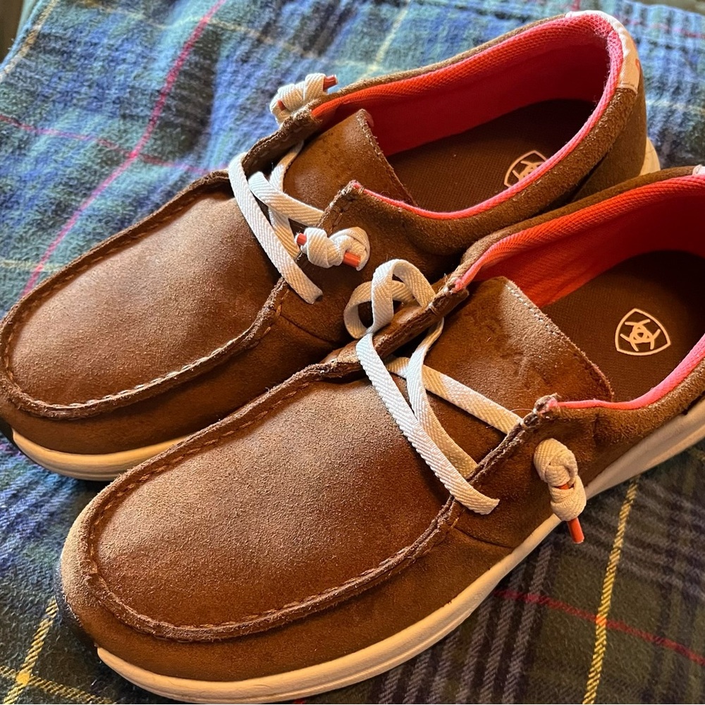 Women’s Ariat Buckeye Hilo shoes 8.5 m exc.